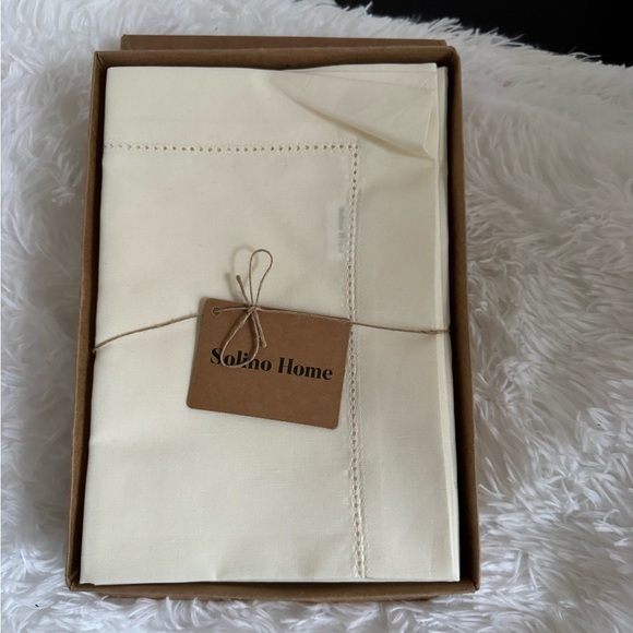 Solino Home Ivory Cloth Napkins Set of 6 - Cotton Linen Dinner Napkins 20 x 20 - Picture 5 of 5